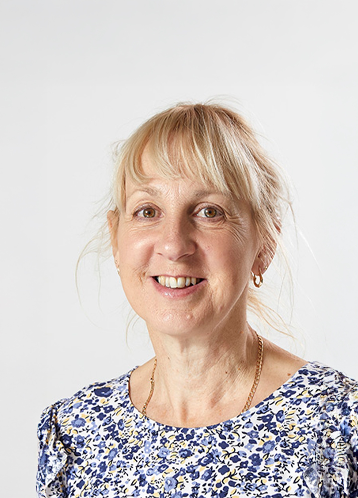 Photo of Louise Mills